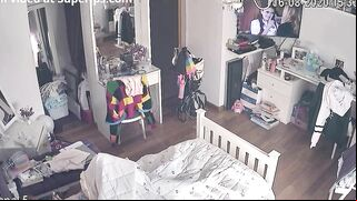 Ip cam movie showing a horny babe who enjoys real orgasms in a solo video